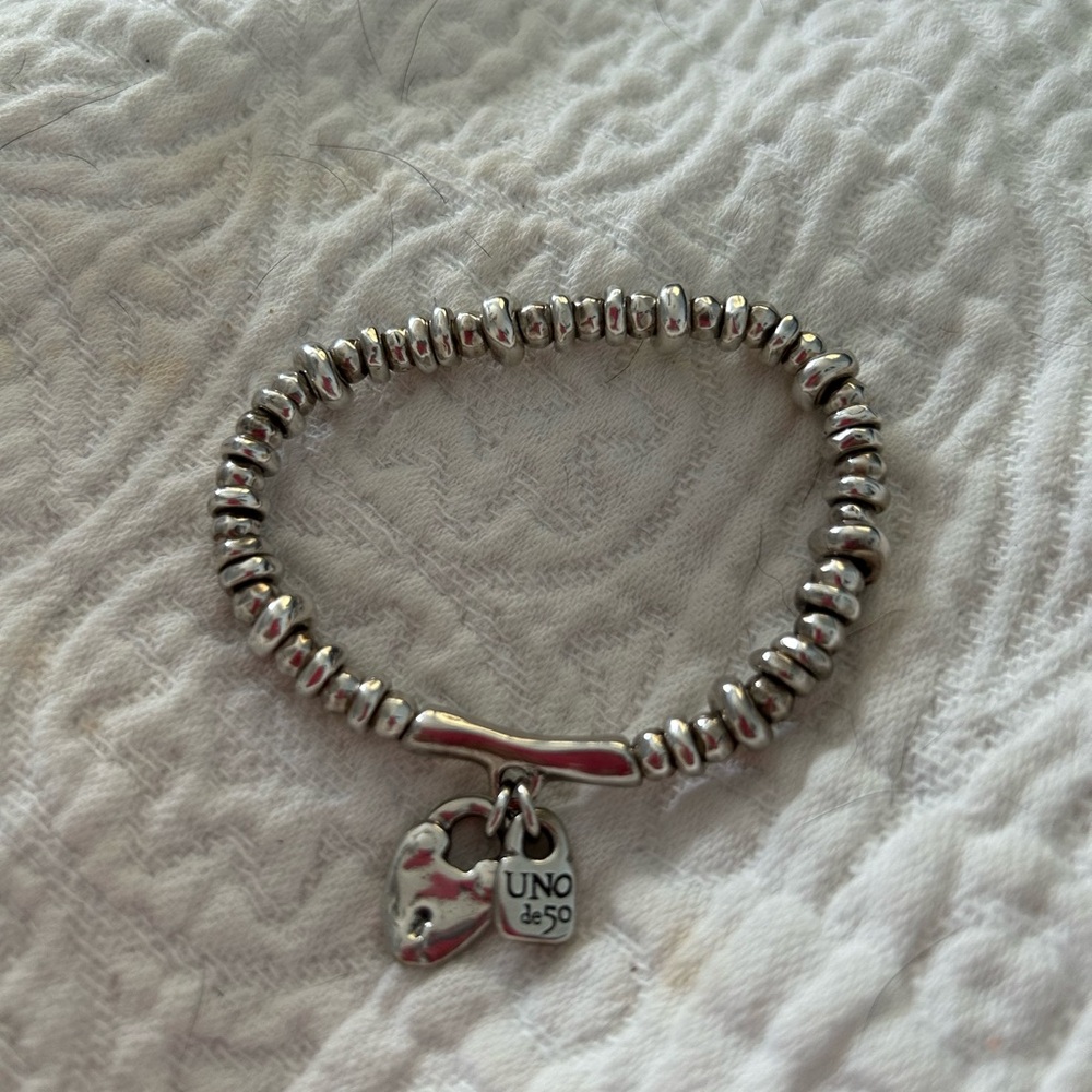 UNO de 50 Silver Beaded Heart stretch bracelet - Picture 2 of 3